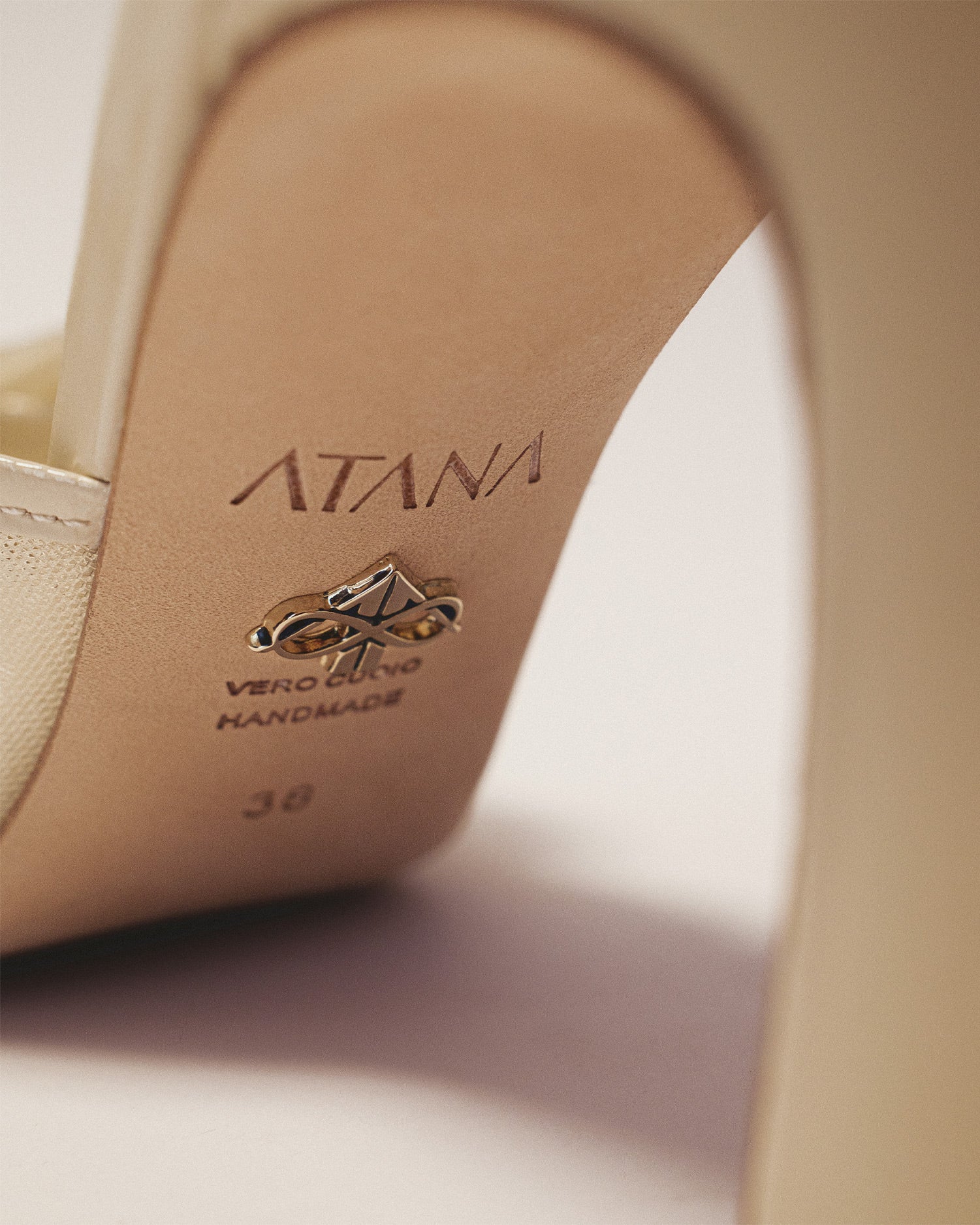 Bow Mule 85 Beige Patent - HOUSE OF ATANA