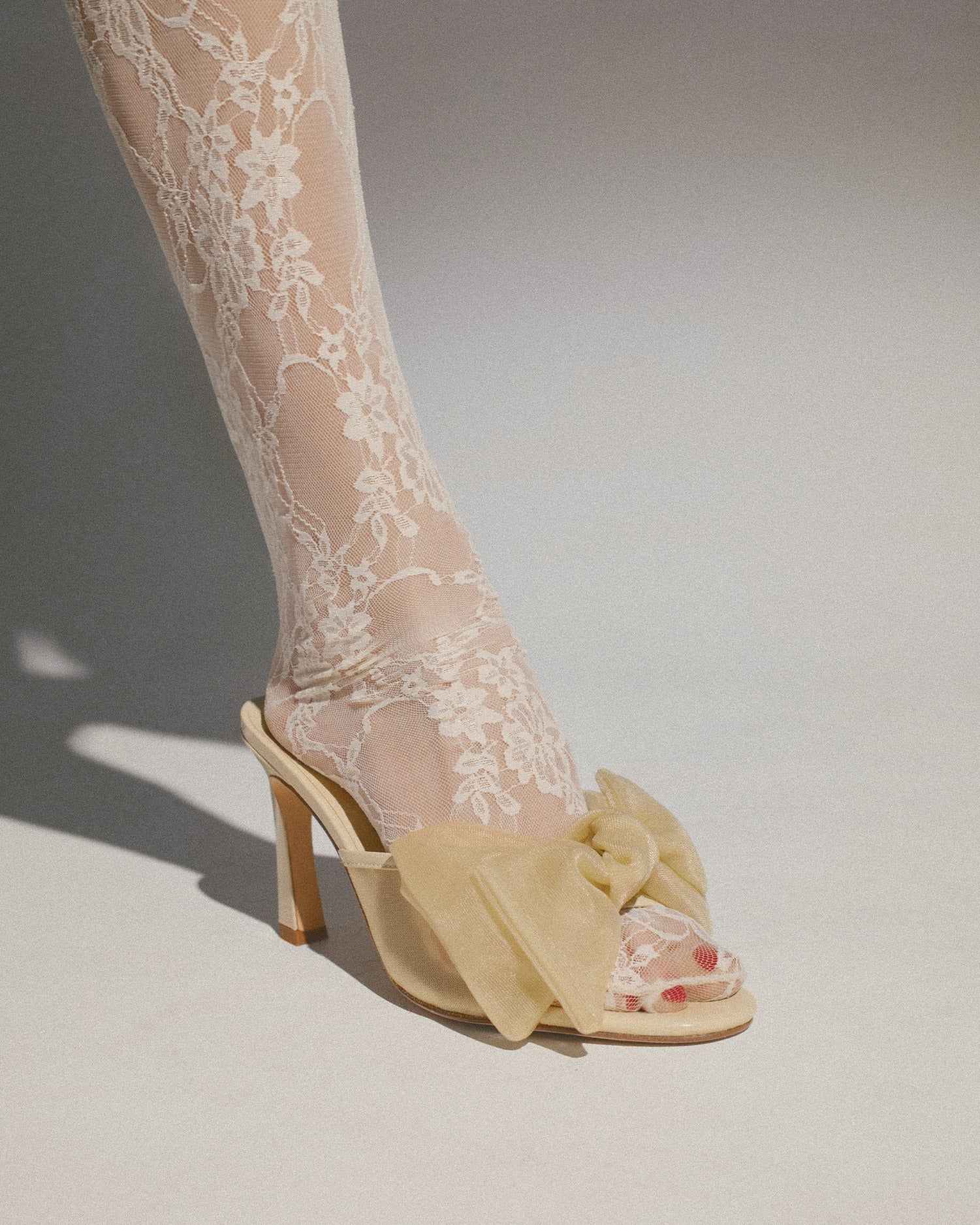 Bow Mule 85 Beige Patent - HOUSE OF ATANA