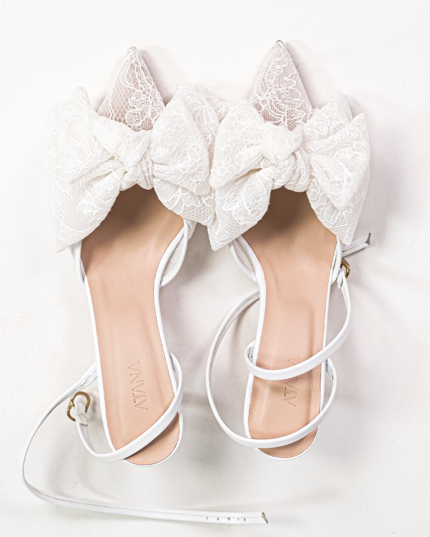 Bow Slipper 75 White Lace - HOUSE OF ATANA