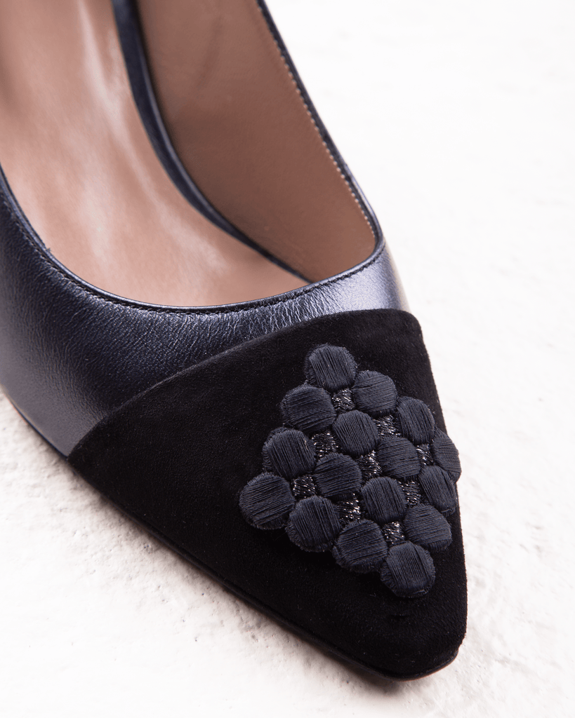 Fiorellini Brooch Pump 45 Black - HOUSE OF ATANA