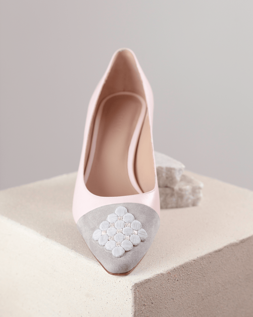 Fiorellini Brooch Pump 45 Lavender Blush - HOUSE OF ATANA